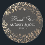 Ernte Blume Hochzeit Runder Aufkleber<br><div class="desc">Elegante goldene Blüte von Shelby Allison. Für passende Einladungen,  Antwortkarten,  Aufkleber und andere Artikel klicken Sie auf den unten stehenden Link,  um die gesamten Ernte-Blume anzuzeigen.</div>