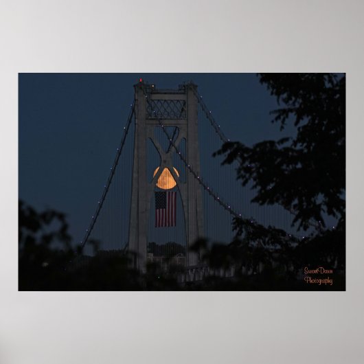 Ernte Moonrise über das amerikanische Flag Poster (Vorne)