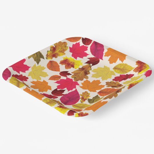Erntedank Dinner Party Herbstfarben Blätter Pappteller (Gewinkelt)