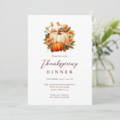 Erntedank Dinner Pumpkin Floral Script Weiß Einladung (Stehend Vorderseite)