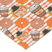 Erntedank Donuts und Kaffeefall Orangenstreifen Tischdecke (Schrägansicht)