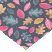 Erntedank Woodland Leaf Muster Tischdecke (Schrägansicht)