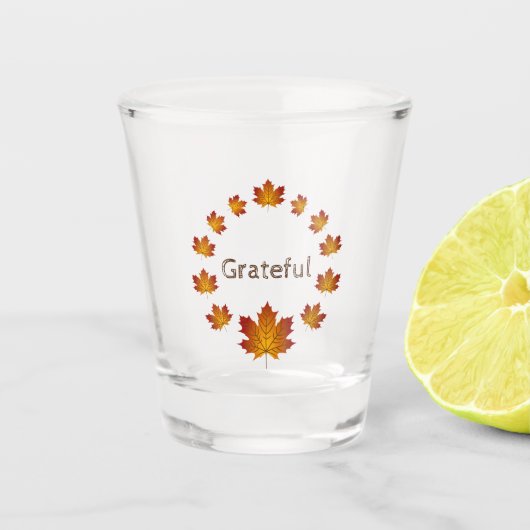 Erntedank Wreath Grateful Simple Maple Blätter Schnapsglas (Vorderseite)