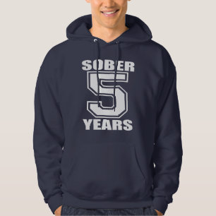 Ernüchtern Sie 5 Jahre weiß auf Dunkelheit Hoodie