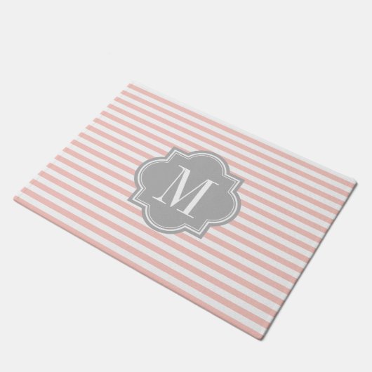 Erröten rosa Streifen mit grauem Monogramm Fußmatte (Schrägansicht)