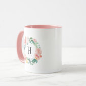 Errötender Blumenkranz Monogramm Kaffeetasse (Vorderseite Links)