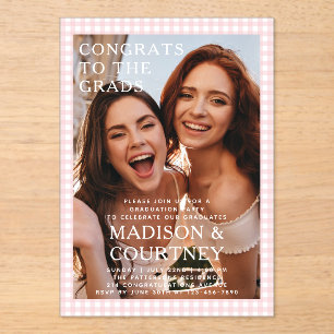 Errötendes Gingham Zwei Absolventen Foto Abschluss Acryleinladungen