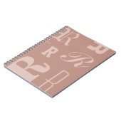 Errötendes personalisiertes Monogramm, typografisc Notizblock (Linke Seite)
