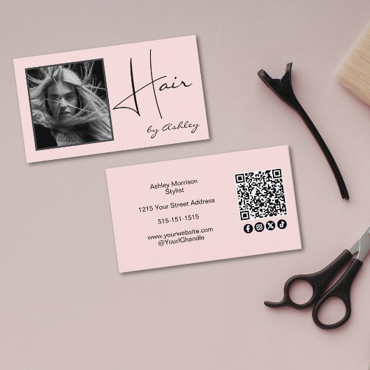 Errötendes Rosa Foto Schwarzes Skript Haar QR Code Visitenkarte
