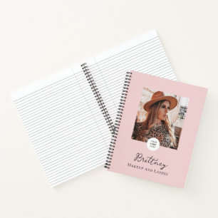 Errötendes Rosa Schrift-Logo Foto Make-up Anpassba Notizblock