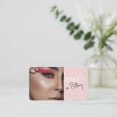 Errötendes Rosa Skript QR-Code Foto-Make-up Visitenkarte (Stehend Vorderseite)