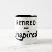 erschöpft und Inspiriert Zweifarbige Tasse (Mittel)