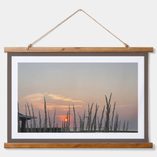 Ersetzbares Foto - Braune Border Print Wandteppich Mit Holzrahmen