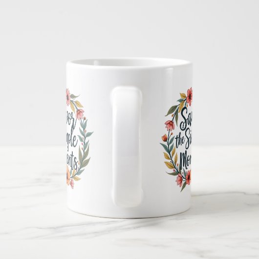 Ersparen Sie das einfache Moments-Boho-Blumenziffe Jumbo-Tasse (Rückseite)