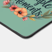 Ersparen Sie das einfache Moments-Boho-Blumenziffe Schreibtischunterlage (Ecke)