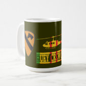 Erste Cavalry Division UH-1 Huey Crew Chefkooperat Kaffeetasse (Vorderseite Links)
