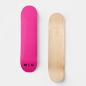 Erste Chic für das Retro 2000er-Hot-Pink-Monogramm Skateboard (Vorderseite)