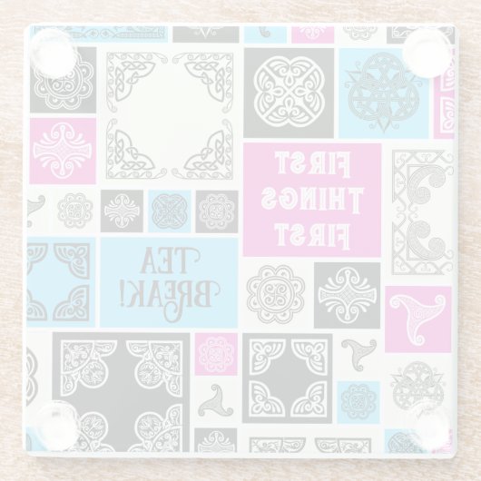 Erste Dinge Erste Teepause! Funny Magenta & Blue Glasuntersetzer (Rückseite)