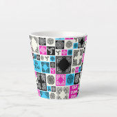 Erste Dinge Erste Teepause! Funny Magenta & Blue Milchtasse (Vorderseite)