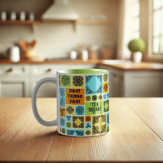 Erste Dinge Erste Teepause! Funny Orange & Green Zweifarbige Tasse