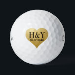 Erste Hochzeitmonographen Datum Goldenes Herz Golfball<br><div class="desc">Goldenes Herzdesign mit Paaren-Monogramm-Initialen und Hochzeitstermin,  die personalisiert und als Brautparty-Geschenke,  Golf-Brautparty-Favoriten,  Hochzeitsgast-Gefallen oder Sake-Geschenk für die Golfer-Neuvermählten verwendet werden können.</div>