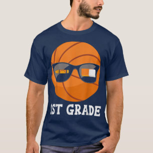 Erste Klasse Basketball erster Tag der Schule 1. G T-Shirt