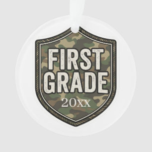 Erste Klasse Camouflage für Jungen   Zurück zur Sc Ornament