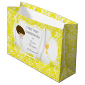 Erste Kommune Brünetter Junge Gelber Damast Große Geschenktüte (Vorderseite Schrägansicht)