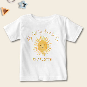 Erste Reise rund um das Sun Girl's Birthday Baby T-shirt