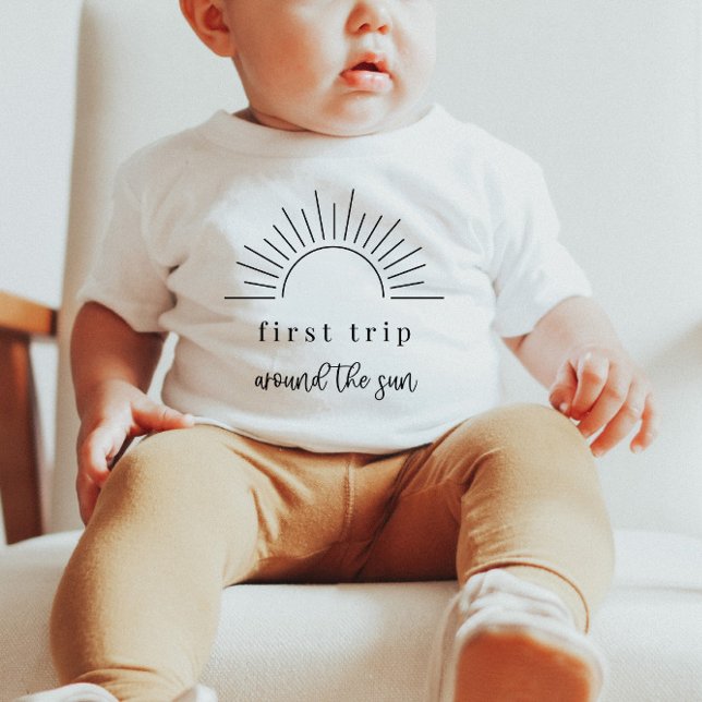 Erste Reise um das Sun Baby Tshirt (Von Creator hochgeladen)