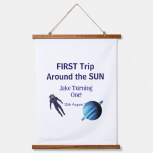 Erste Reise um die Sonne Planet Astronaut Geburtst Wandteppich Mit Holzrahmen