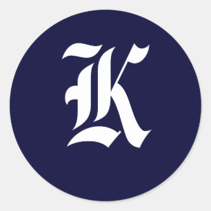 Erste Siegel "K" für Navy Blue & White Monogram Runder Aufkleber