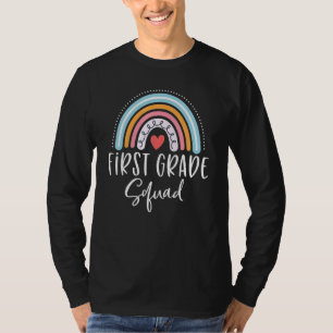 Erste Stufe Squad Niedliches Regenbogenherz Zurück T-Shirt