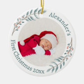 Erste Weihnachten 2 Fotos Grüne & Berries Kranz Keramik Ornament (Vorne)
