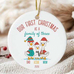 Erste Weihnachten als Familie von drei Personalisi Keramik Ornament