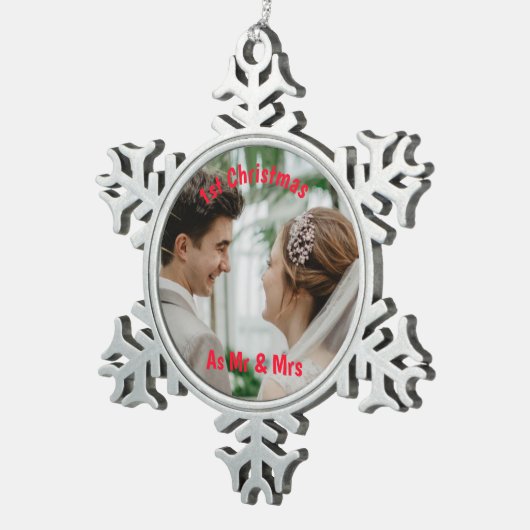 Erste Weihnachten als Mr. & Mrs. Foto Schneeflocken Zinn-Ornament (Rechts)