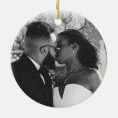 Erste Weihnachten als Mr. & Mrs. Newlywed Foto Mod Keramik Ornament (Hinten)