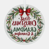 Erste Weihnachten als Oma & Opa Urlaub Ornament Aus Glas (Rückseite)