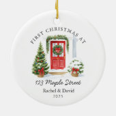 Erste Weihnachten bei New Address - Red Door Keramik Ornament (Hinten)