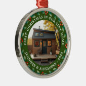 Erste Weihnachten in unserem Foto "Tiny Zuhause Ho Ornament Aus Metall (Rechts)
