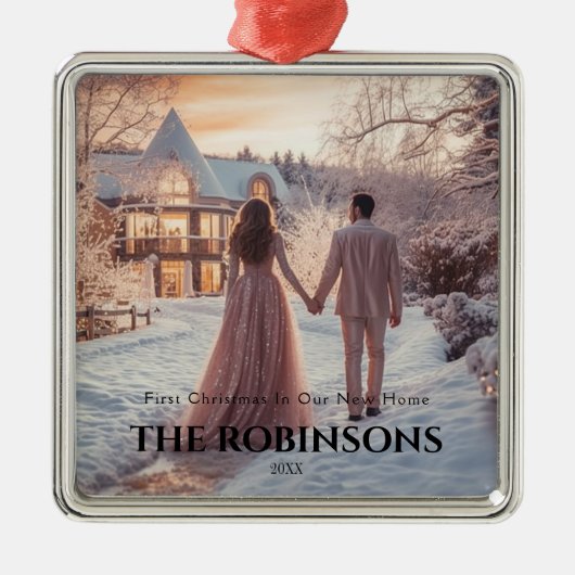 Erste Weihnachten in unserem neuen Zuhause Snow Fo Ornament Aus Metall (Vorne)