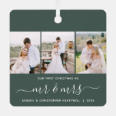 Erste Weihnachten Mr. und Mrs. 3 Foto Script Green Ornament Aus Metall (Vorderseite)