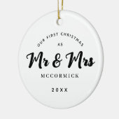 Erste Weihnachten Verheiratet Mr. and Mrs. Script Keramik Ornament (Links)