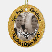 Erste Weihnachten Verheiratet Personalisiert Roter Keramik Ornament (Links)