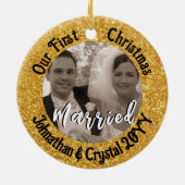 Erste Weihnachten Verheiratet Personalisiert Roter Keramik Ornament (Hinten)