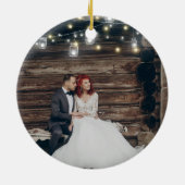 Erste Weihnachten Verheiratetes Foto Rustikale Str Keramik Ornament (Hinten)