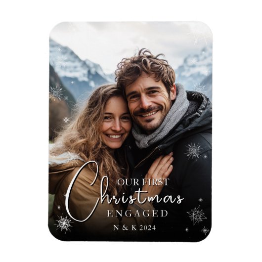 Erste Weihnachten Verlobt Happy Couple Foto Magnet (Vertikal)