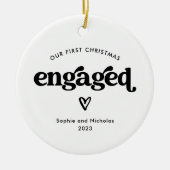 Erste Weihnachten Verlobt Schwarz und Weiß mit Her Keramik Ornament (Vorne)