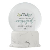 Erste Weihnachten Verlobte Aquarellgrüne Schneekugel (Rückseite)