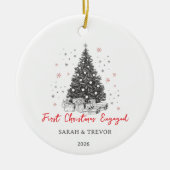 Erste Weihnachten Verlobte Custom Black und White Keramik Ornament (Vorne)